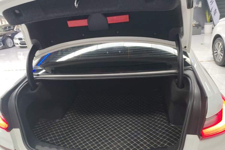 Used BMW 3 Series 2020 Restyled 325Li M Sport Package Trunk