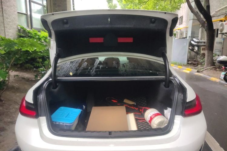 Used BMW 3 Series 2020 320i Sport Package Trunk