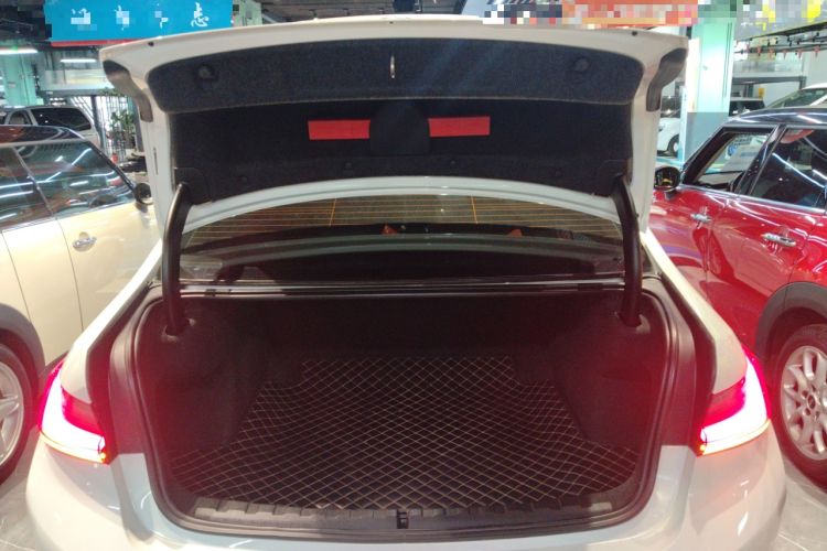 Used BMW 3 Series 2020 325Li First Edition Trunk