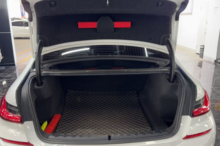 Used BMW 3 Series 2020 325Li M Sport Package Trunk
