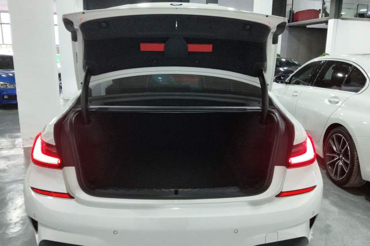 Used BMW 3 Series 2020 Restyled 325Li M Sport Package Trunk
