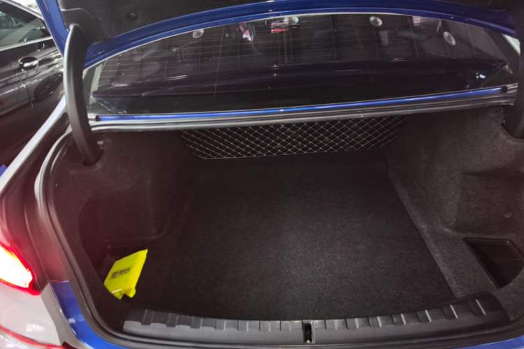 Used BMW 3 Series 2020 Restyled 325i M Sport Night Edition Package Trunk