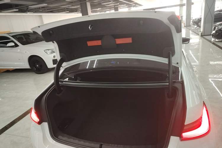 Used BMW 3 Series 2020 325Li First Edition Trunk
