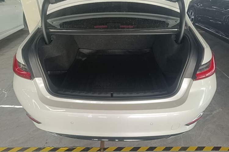 Used BMW 3 Series 2020 325Li First Edition Trunk
