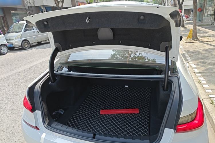 Used BMW 3 Series 2020 320Li M Sport Package Trunk