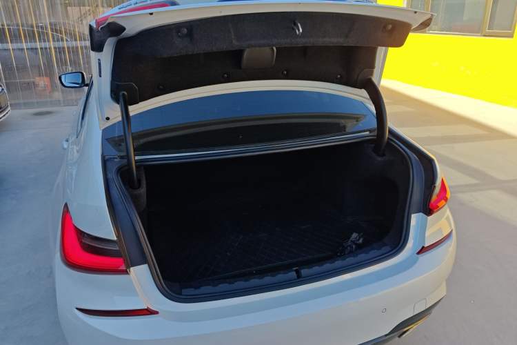 Used BMW 3 Series 2020 Restyled 325Li M Sport Package Trunk