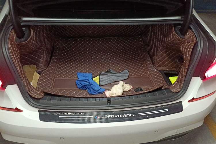 Used BMW 3 Series 2020 320Li M Sport Package Trunk