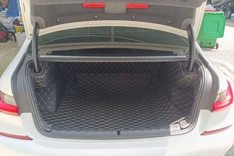 Used BMW 3 Series 2020 Restyled 325Li M Sport Package Trunk