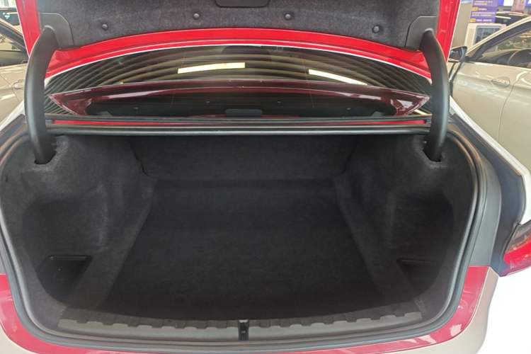 Used BMW 3 Series 2020 325Li First Edition Trunk