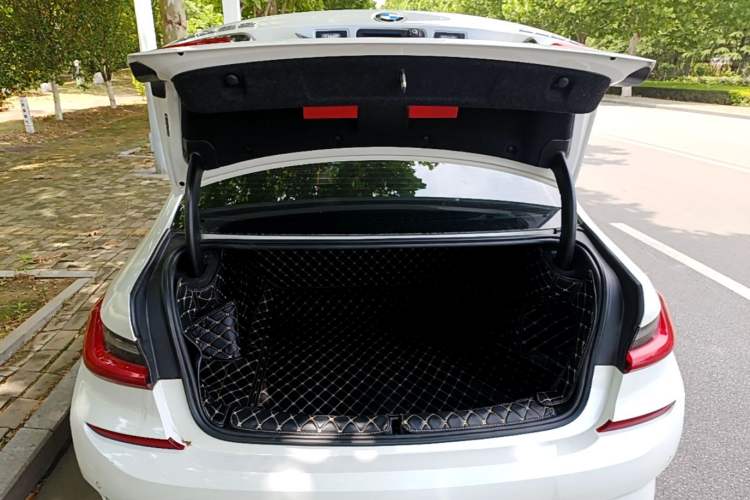 Used BMW 3 Series 2020 320Li M Sport Package Trunk