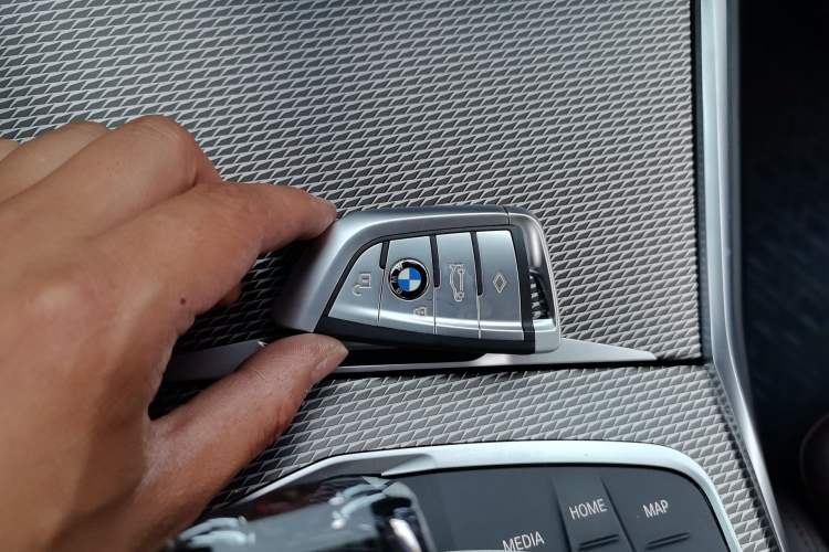 Used BMW 3 Series 2020 Facelifted 325Li M Sport Night Edition Package Vehicle Key