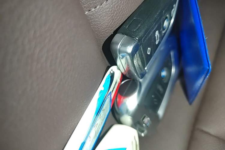 Used BMW 3 Series 2020 Facelifted 325i M Sport Package Vehicle Key