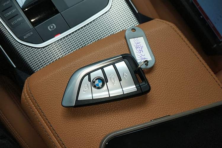 Used BMW 3 Series 2020 Facelifted 325Li M Sport Night Edition Package Vehicle Key