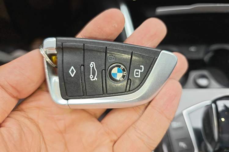 Used BMW 3 Series 2020 Restyled 325Li M Sport Package Vehicle Key