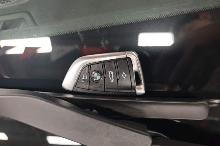 Used BMW 3 Series 2020 Restyled 325Li M Sport Package Vehicle Key