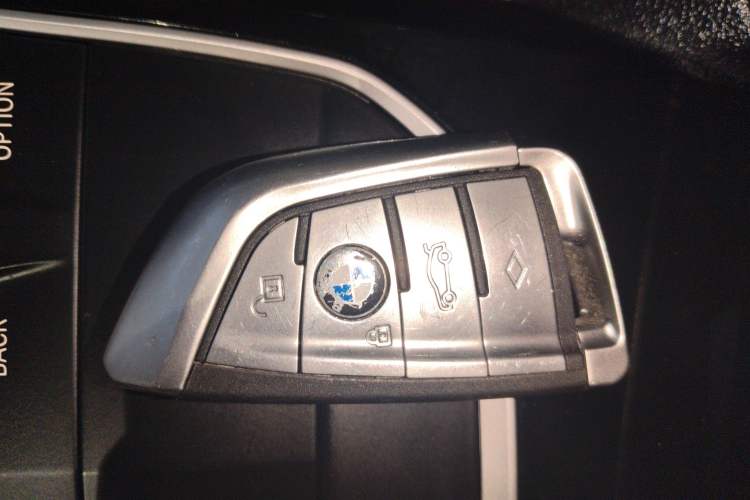 Used BMW 3 Series 2020 325Li First Edition Vehicle Key