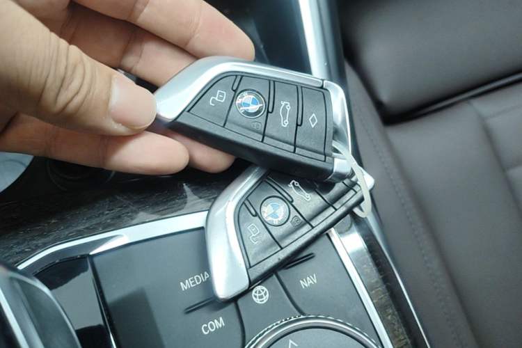 Used BMW 3 Series 2020 Restyled 325Li M Sport Package Vehicle Key