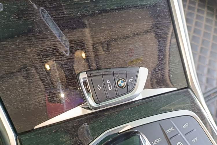 Used BMW 3 Series 2020 Restyled 325Li M Sport Package Vehicle Key