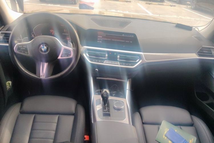 Used BMW 3 Series 2020 330i M Sport Night Edition Center Console