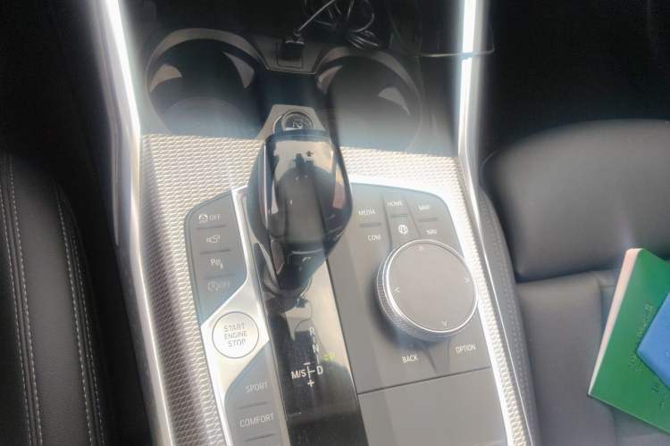 Used BMW 3 Series 2020 330i M Sport Night Edition Gear Lever