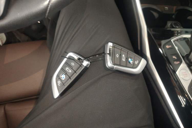 Used BMW 3 Series 2020 325Li First Edition Interior 1