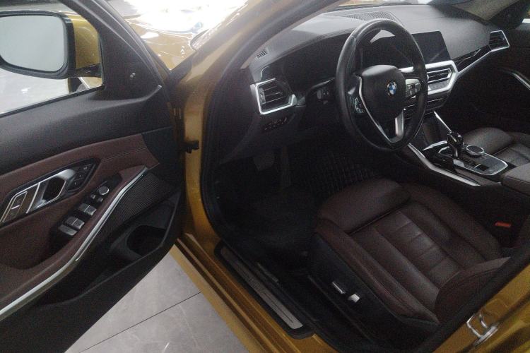 Used BMW 3 Series 2020 325Li First Edition Interior 3
