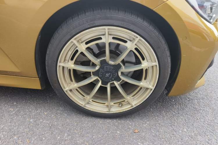 Used BMW 3 Series 2020 330i M Sport Night Edition Right Front Wheel Hub