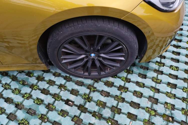Used BMW 3 Series 2020 325Li M Sport Night Edition Package Right Front Wheel Hub