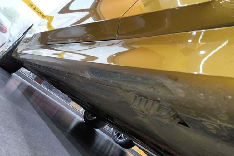 Used BMW 3 Series 2020 325Li First Edition Right Side Sill