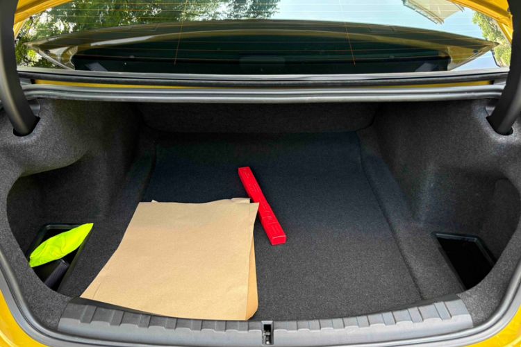 Used BMW 3 Series 2020 325Li M Sport Package Trunk