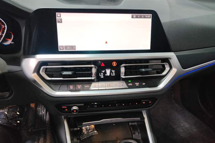 Used BMW 3 Series 2021 Second Facelift 325i M Sport Package Audio And AC Panel