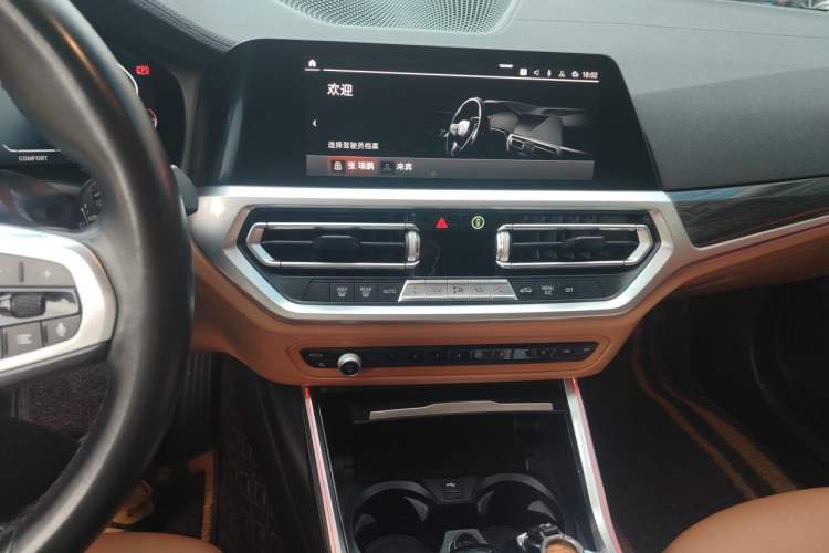 Used BMW 3 Series 2021 Restyled 325Li M Sport Package Audio And AC Panel