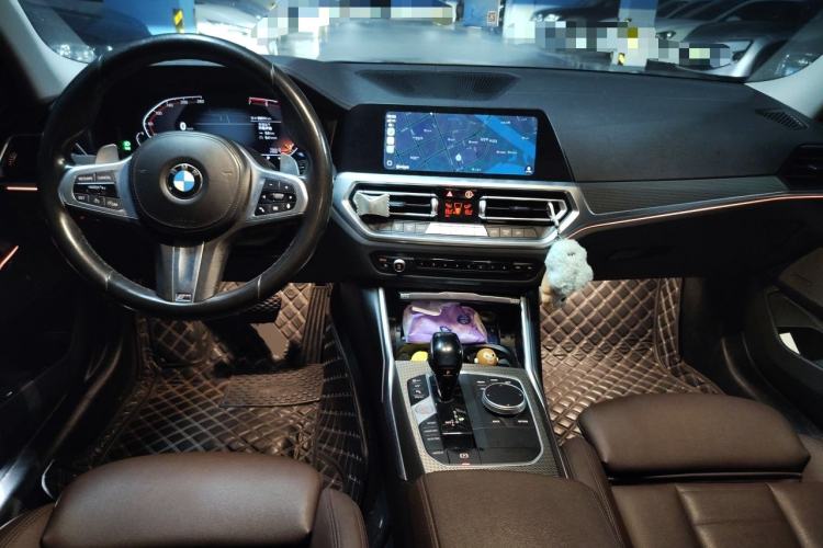 Used BMW 3 Series 2021 Second Facelift 325i M Sport Night Edition Package Center Console