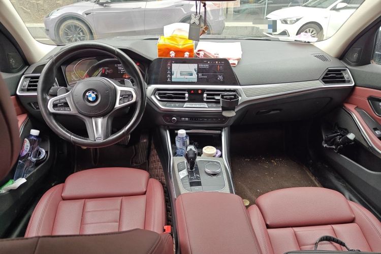 Used BMW 3 Series 2021 330i M Sport Night Edition Center Console