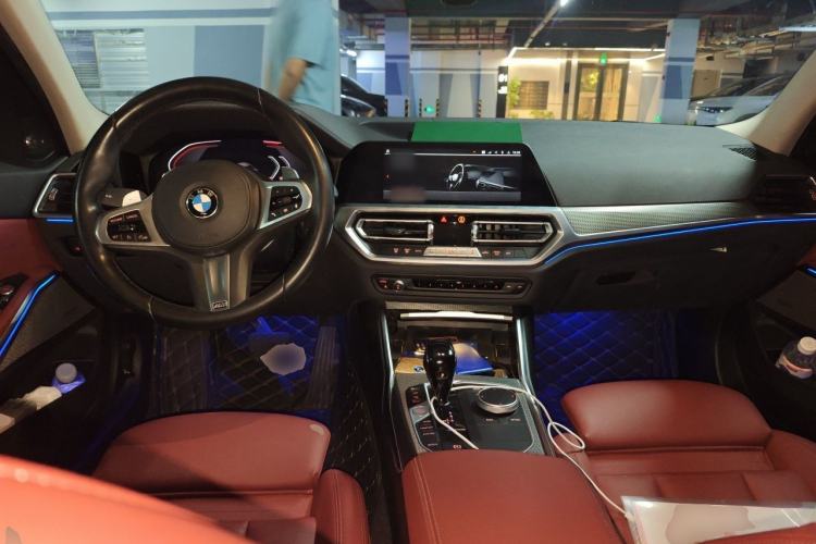 Used BMW 3 Series 2021 325i M Sport Night Edition package Center Console
