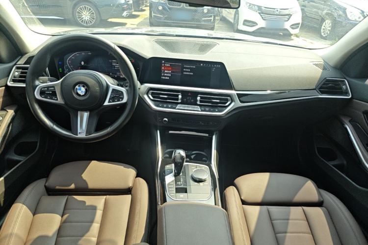 Used BMW 3 Series 2021 320Li M Sport Package Center Console
