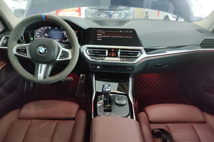 Used BMW 3 Series 2021 Facelifted 320Li M Sport Package Center Console