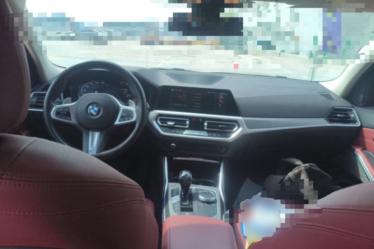 Used BMW 3 Series 2021 330i M Sport Night Edition Center Console