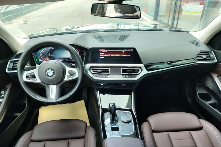 Used BMW 3 Series 2021 320Li M Sport Package Center Console
