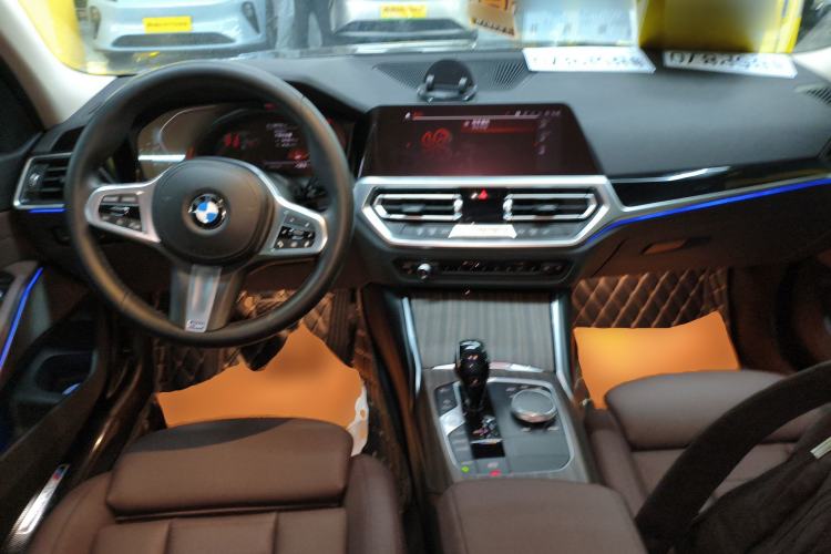 Used BMW 3 Series 2021 Second Facelift 320Li M Sport Package Center Console