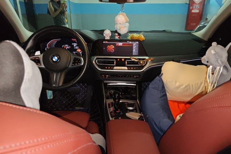 Used BMW 3 Series 2021 325i M Sport Night Edition package Center Console