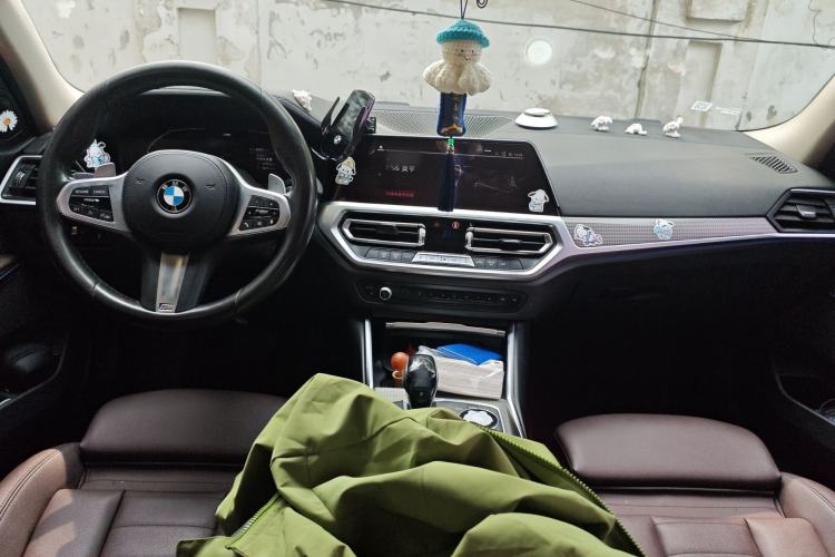Used BMW 3 Series 2021 325Li M Sport Package Center Console