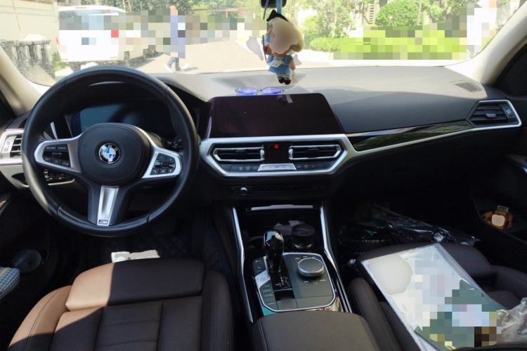Used BMW 3 Series 2021 320Li M Sport Package Center Console