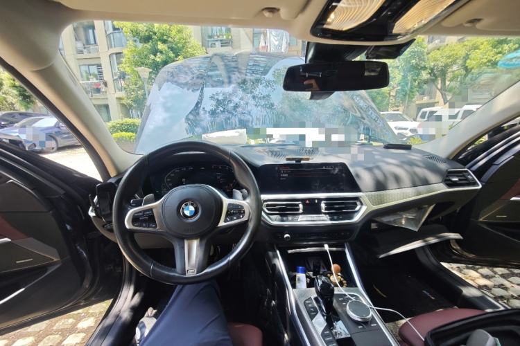 Used BMW 3 Series 2021 325Li M Sport Shadowline Package Center Console
