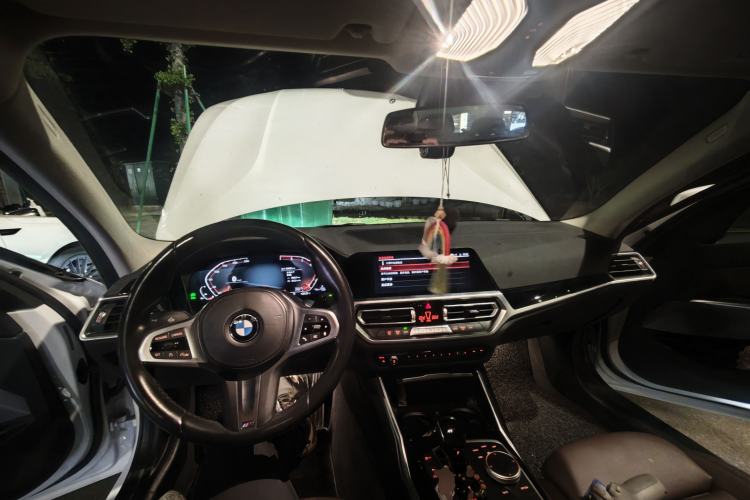 Used BMW 3 Series 2021 Facelifted 320Li M Sport Package Center Console