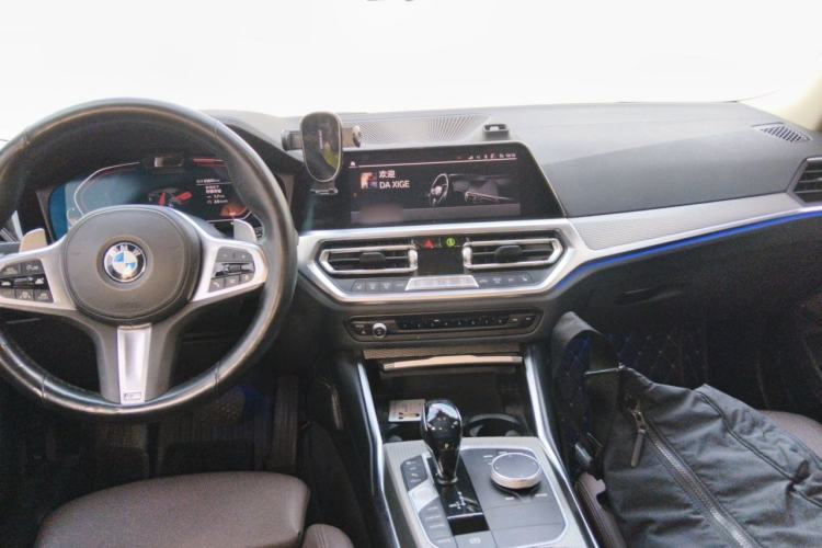 Used BMW 3 Series 2021 325i M Sport Night Edition package Center Console