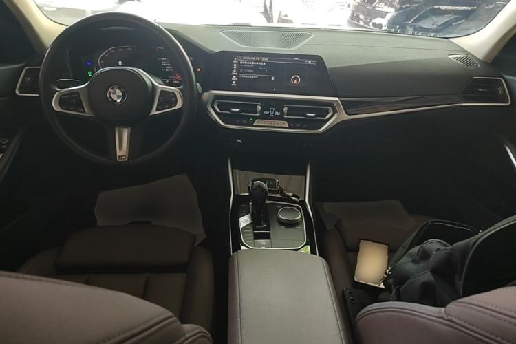 Used BMW 3 Series 2021 Facelifted 320Li M Sport Package Center Console