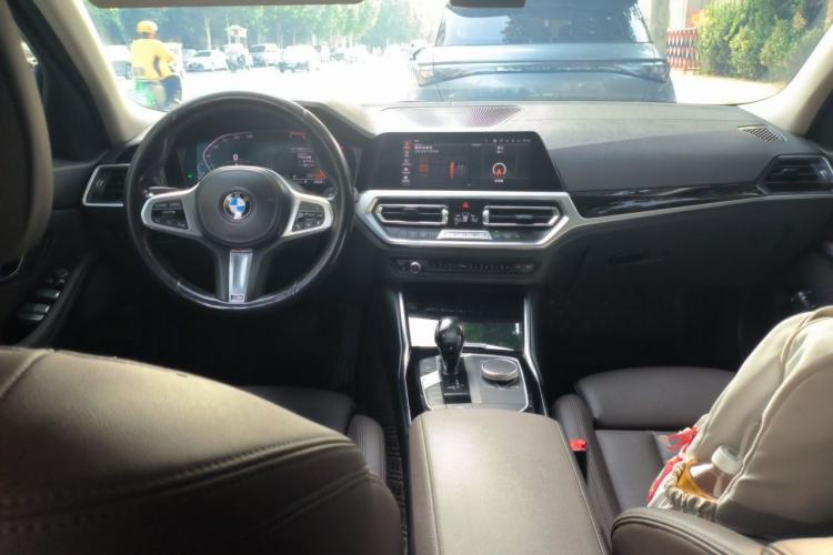 Used BMW 3 Series 2021 320Li M Sport Package Center Console