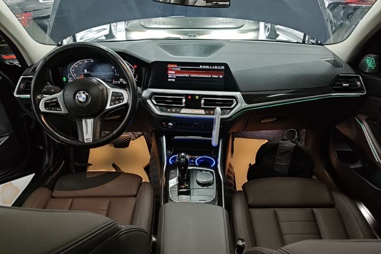 Used BMW 3 Series 2021 Second Facelift 325Li M Sport Package Center Console