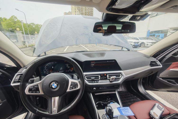 Used BMW 3 Series 2021 Restyled 325i M Sport Night Edition Package Center Console